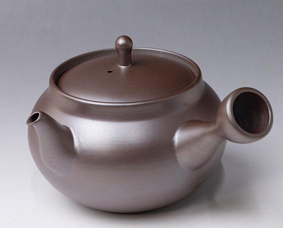 Banko teapots by Otsuki Shun