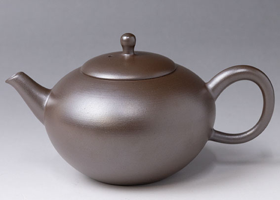 Banko teapots by Otsuki Shun