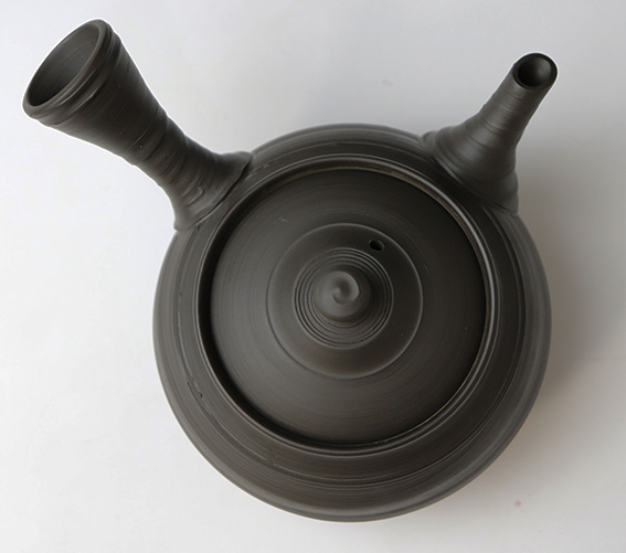 Tokoname teapot by Fugetsu