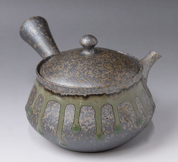 Tokoname teapot by Fujita Tokuta