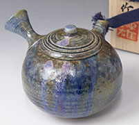 Tokoname Mayake teapot by Konishi Hiroo