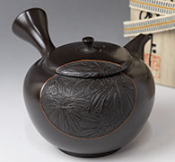 Japanese pottery - Tokonameyaki teapot by Shunen II