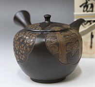 Japanese pottery - Tokonameyaki teapot by Shunen II